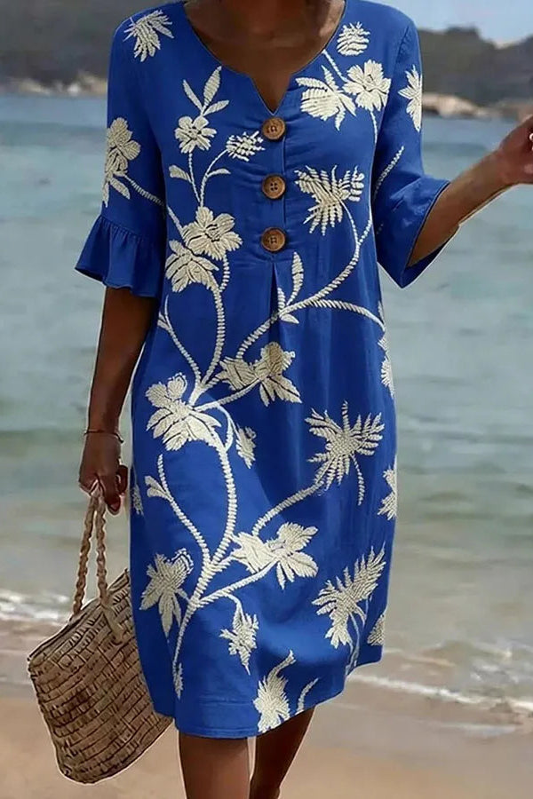 Vestido informal de mujer con estampado floral.
