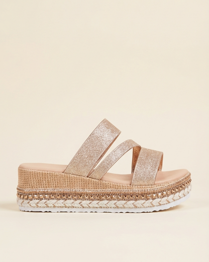 Sabela - Sandalias doradas de cuña elegantes