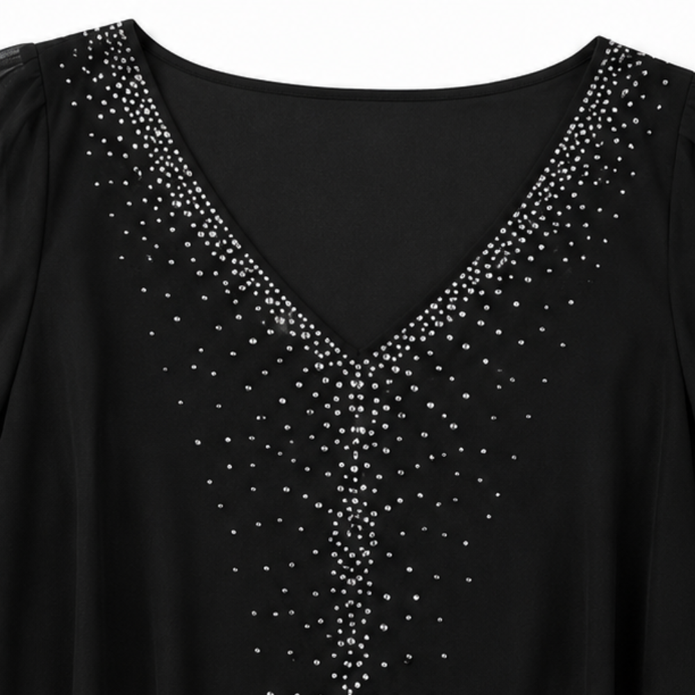 AV | Vestido de Fiesta con Capa, Escote en V y Pedrería