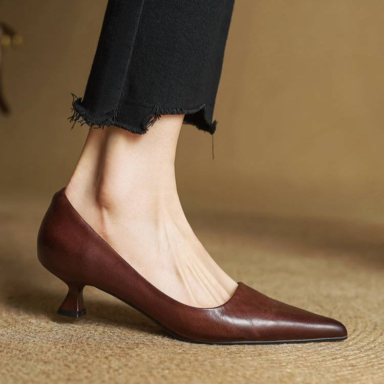 Sarah | Zapato tacón con punta refinada.