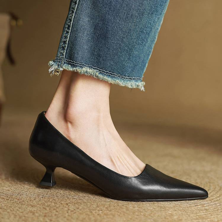 Sarah | Zapato tacón con punta refinada.