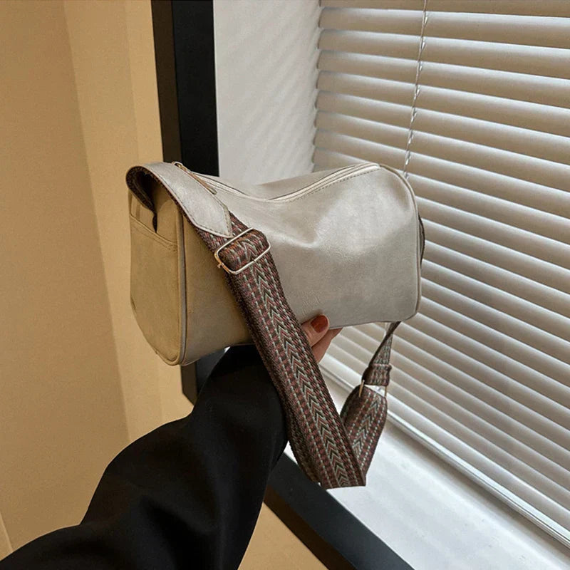 Maya |Elegante bolso  de piel sintética vintage