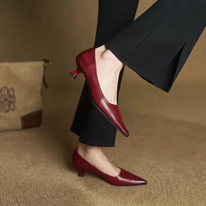 Sarah | Zapato tacón con punta refinada.