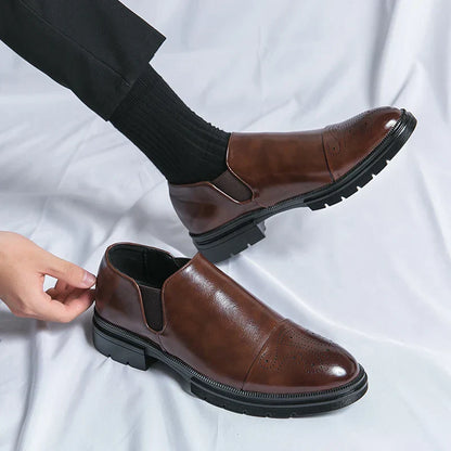 Criz / Zapatos de cuero auténtico.