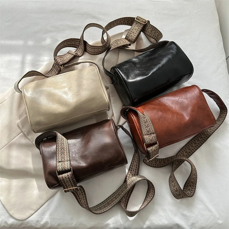 Maya |Elegante bolso  de piel sintética vintage
