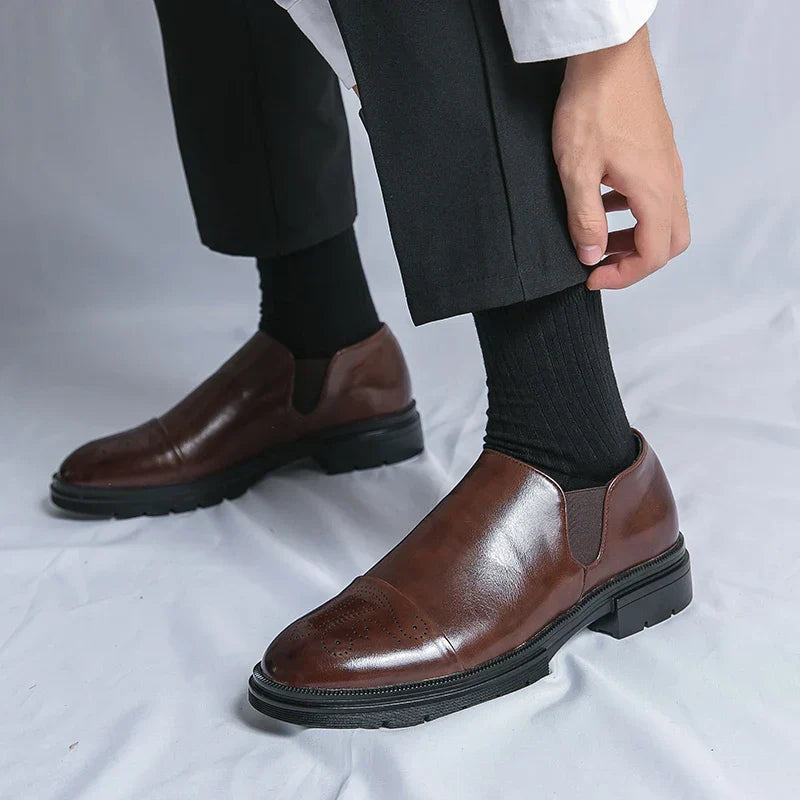 Criz / Zapatos de cuero auténtico.
