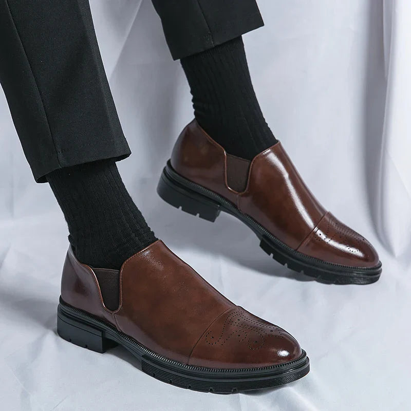 Criz / Zapatos de cuero auténtico.