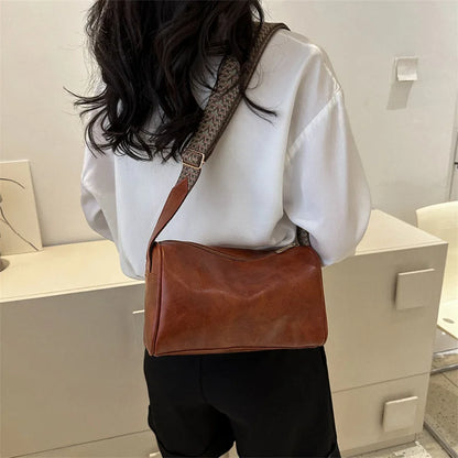 Maya |Elegante bolso  de piel sintética vintage