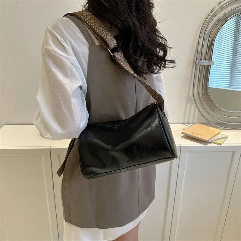 Maya |Elegante bolso  de piel sintética vintage