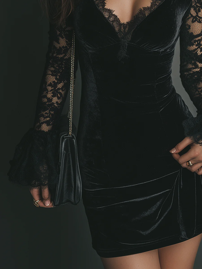 Alexia | Mini Vestido de Terciopelo y Encaje