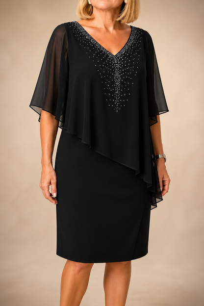 AV | Vestido de Fiesta con Capa, Escote en V y Pedrería