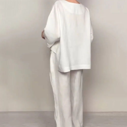 Conjunto Abril de Dos Piezas en Algodón y Lino — Top con Escote en V y Bajo Irregular · Pantalón Ancho Transpirable Verano