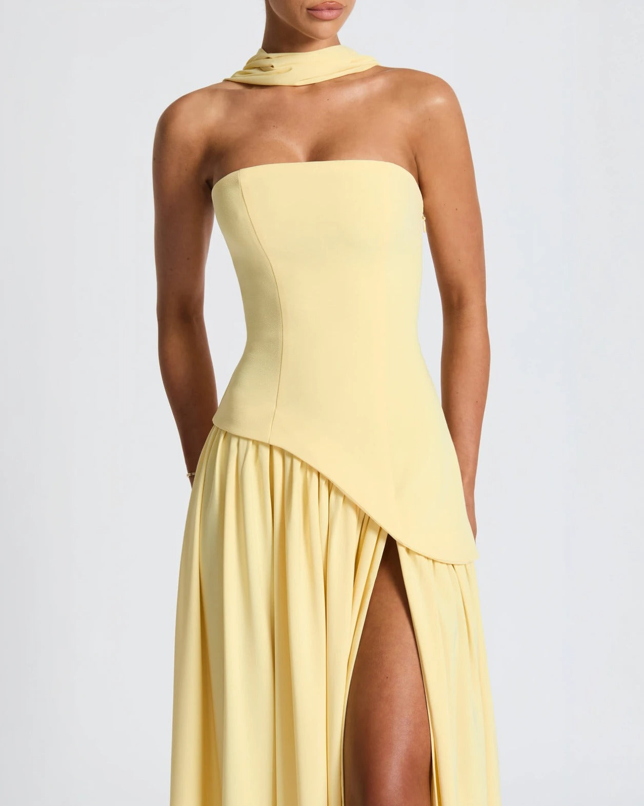 Valentina | Vestido Maxi Chic con Abertura